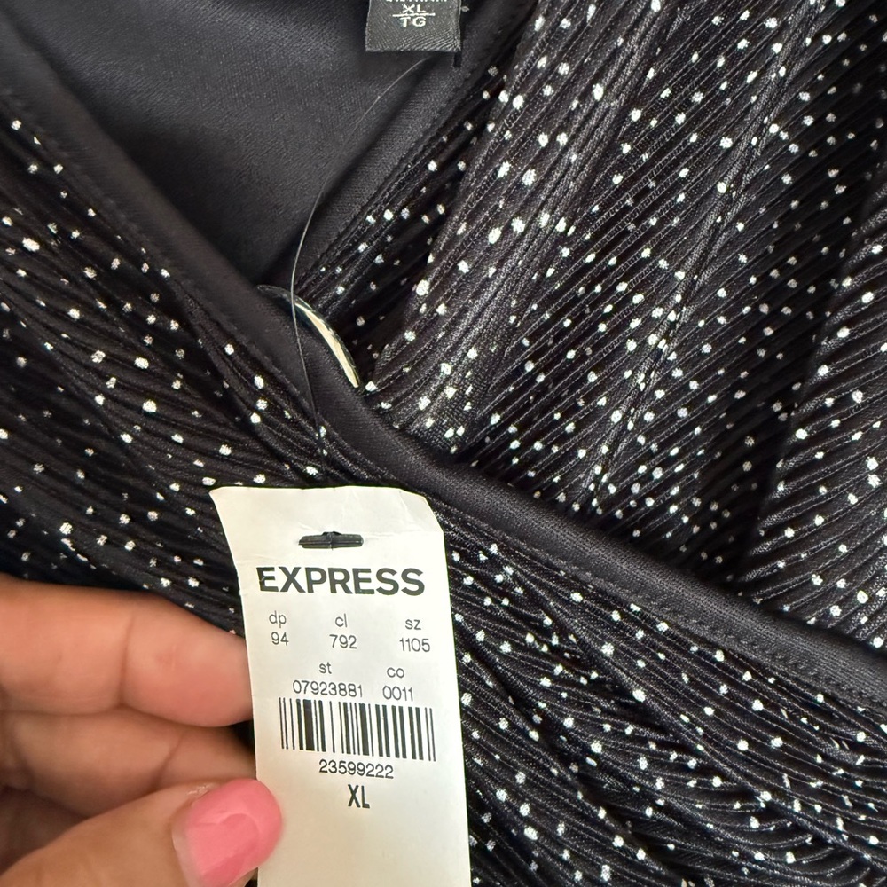 EXPRESS PLEATED SHIRT ROMPER XL NWT - Picture 6 of 7
